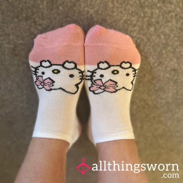 Hello Kitty 🐱 White/pink Trainer Socks 💗