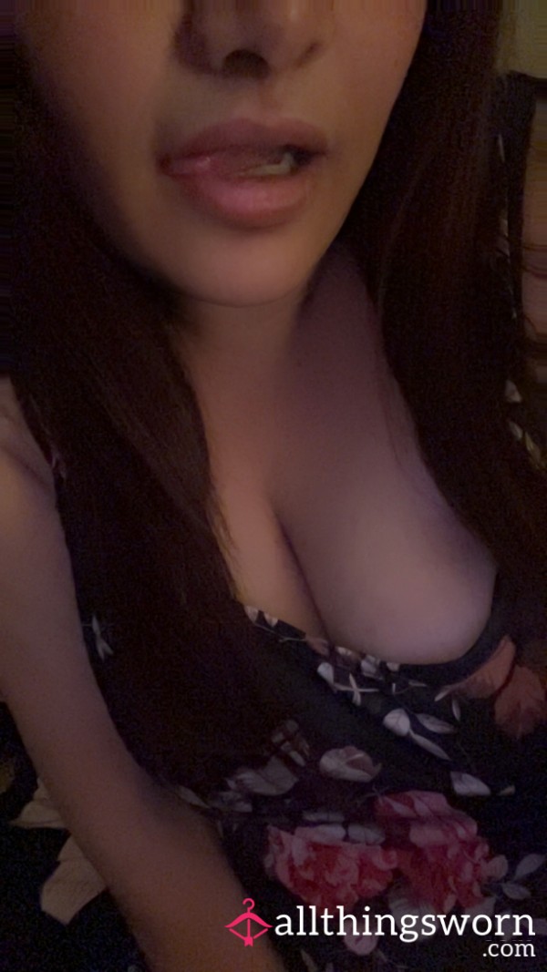 Heyy, Come Lets Talk… Im Sure Ill Enjoy Your Company As Much As You Will Enjoy Mine. We Can Keep It Flirty Amd S**cy And Cute.
