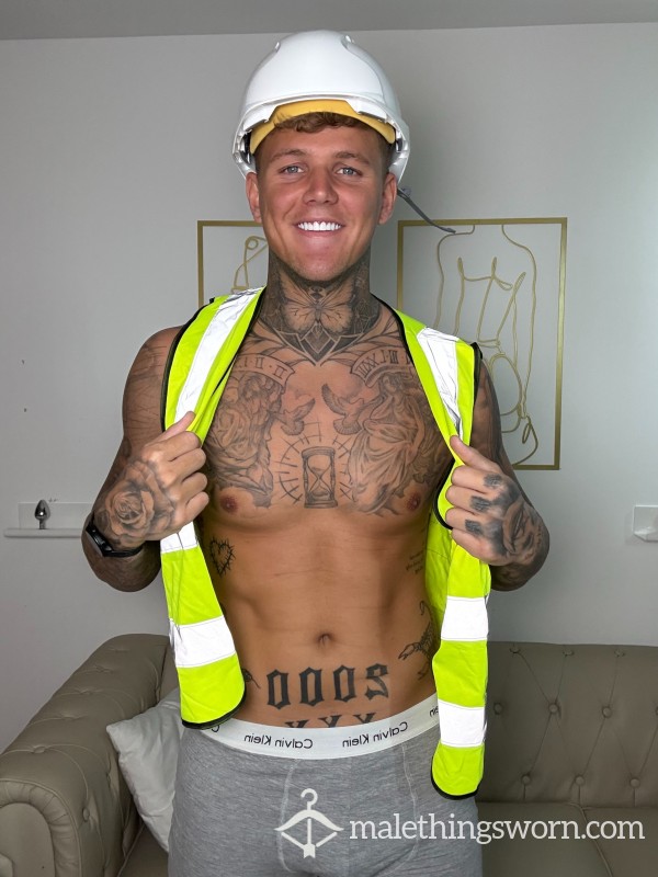 Hi Vis Used As C*m Rag For Over 10 Loads Of C*m