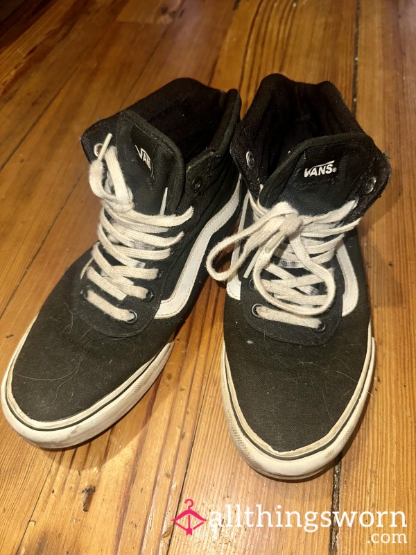 High Top Black Vans 👟