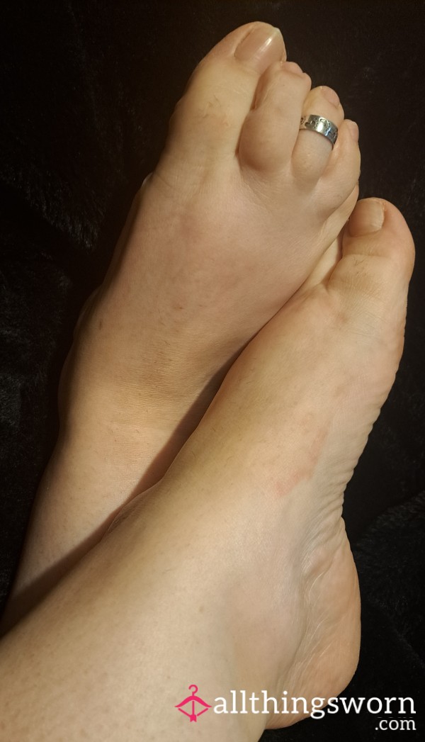 Hobbit Feet!!