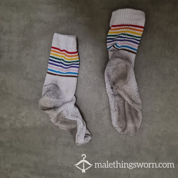 Hoilday | Seriously Sweaty Stinky Socks