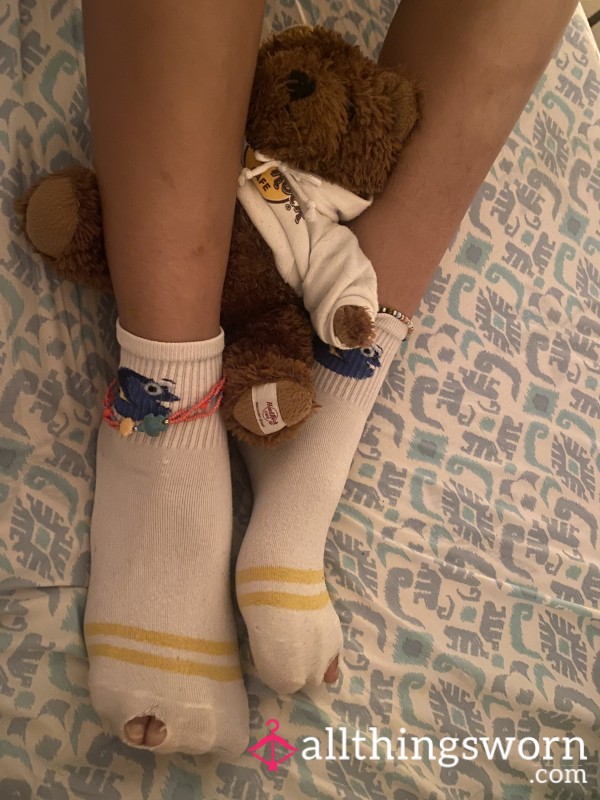 🐮 Holey Dory Socks