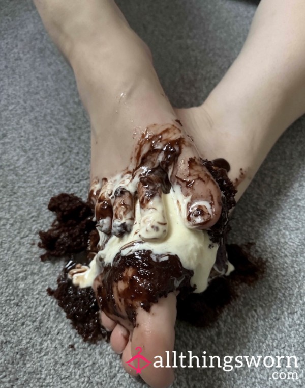 Desserts From My Feet To Your Mouth! 🧁🍪🍰