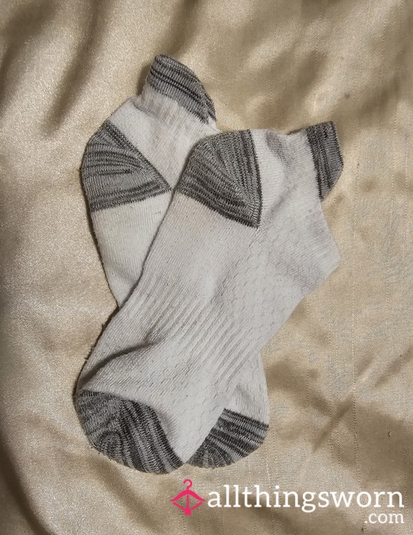 🍯HoneyComb Socks Collection: Royal White And Smoke