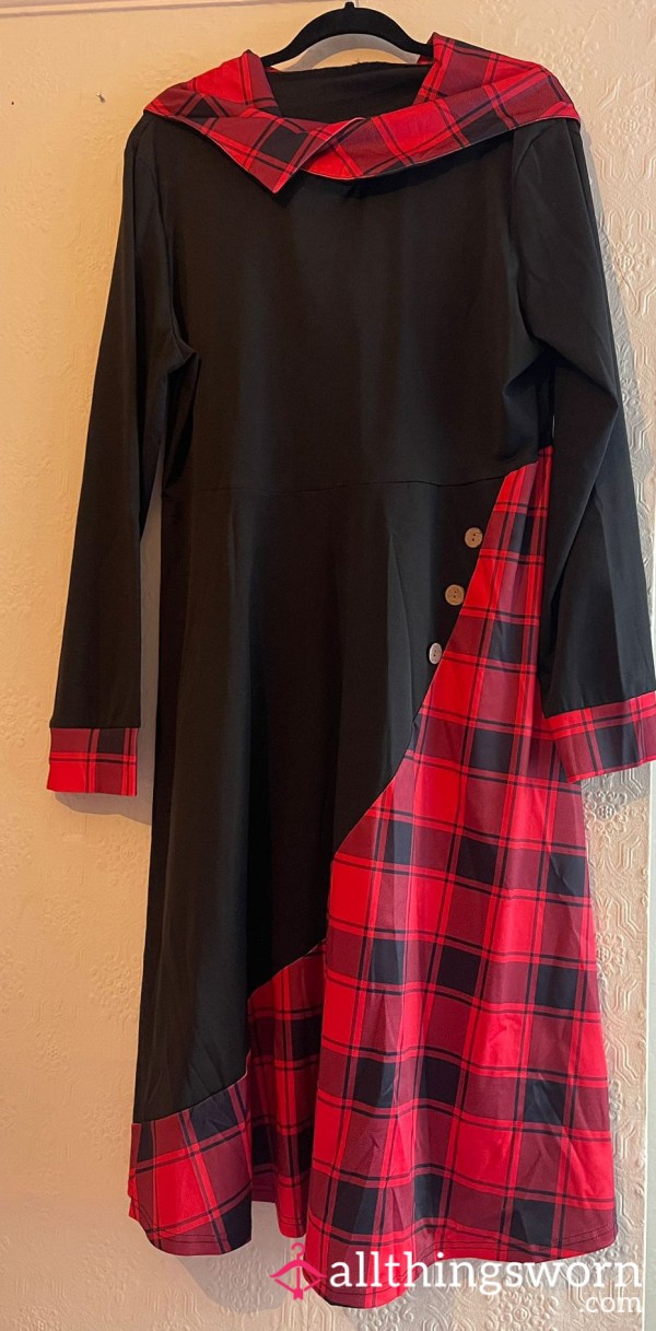 Hooded Dress / Cloak - Black With Red Checker Pattern
