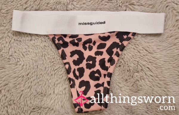 HOOT THONGS!