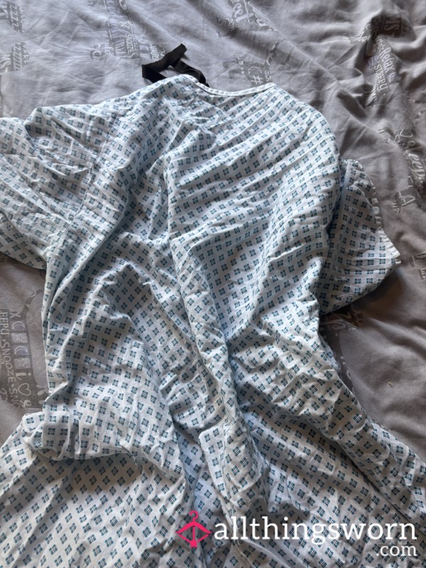Hosp*tal Gown