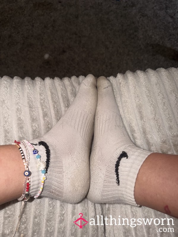 Hot Afternoon In The Gym 🥵 Well Worn, White Nike Socks