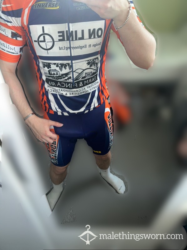 Hot Cycling Gear Wank (includes C*mshot)