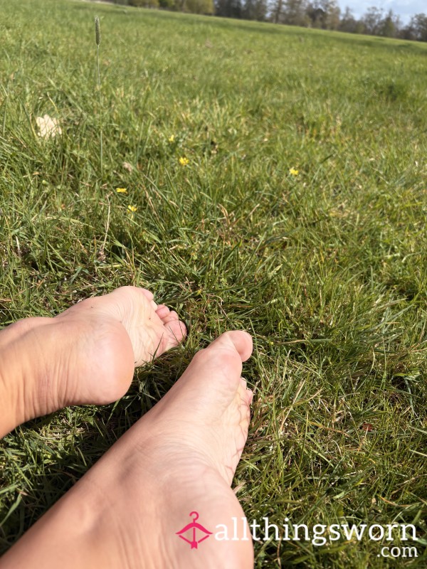 Hot Feet On Cool Gra**