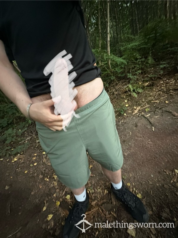 Hot Outdoor Wank