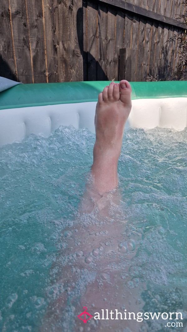 Feet And A Hot Tub😈💦