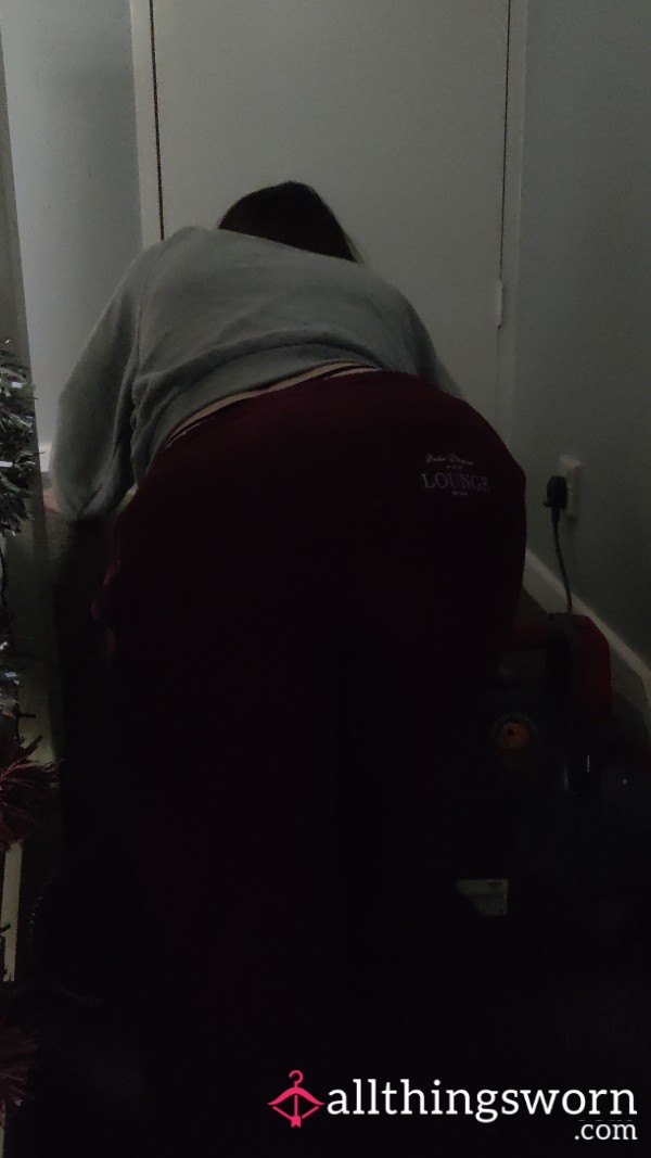 Hot Wife Spied On Whilst Cleaning