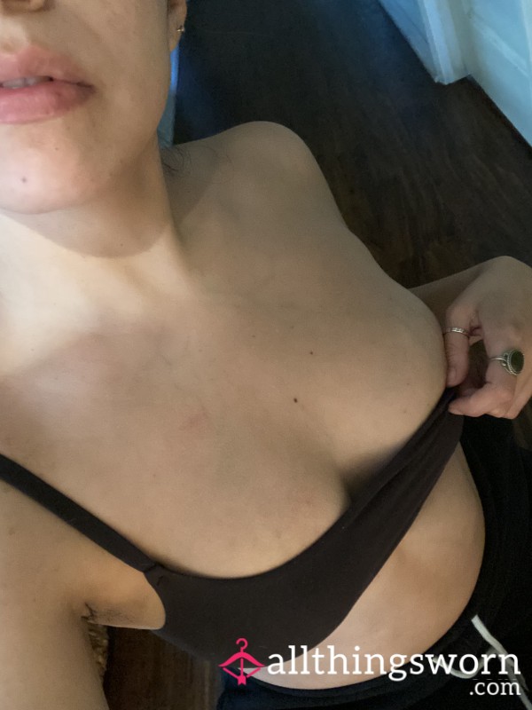 Hot Yoga Is So Much Funnnn.. (SPORTS BRA)
