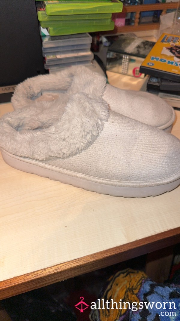 House Slippers To Wear To Your Satisfaction