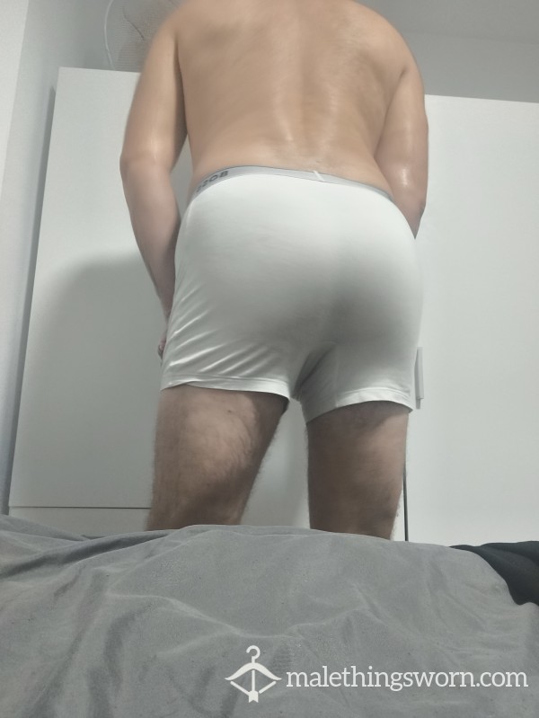 Hugo Boss Boxers 4 Days Smelling Fresh.