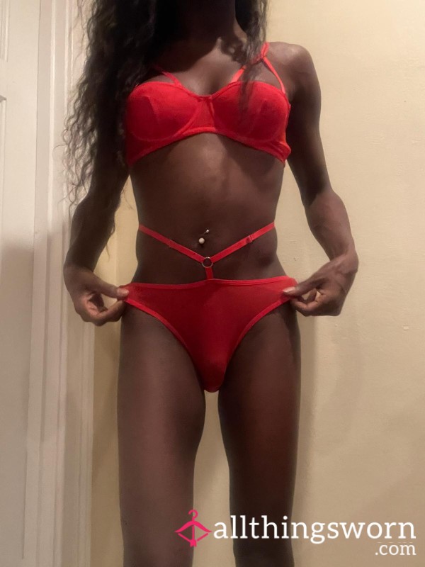 Hung Trans Ready To Show Off All My Glory