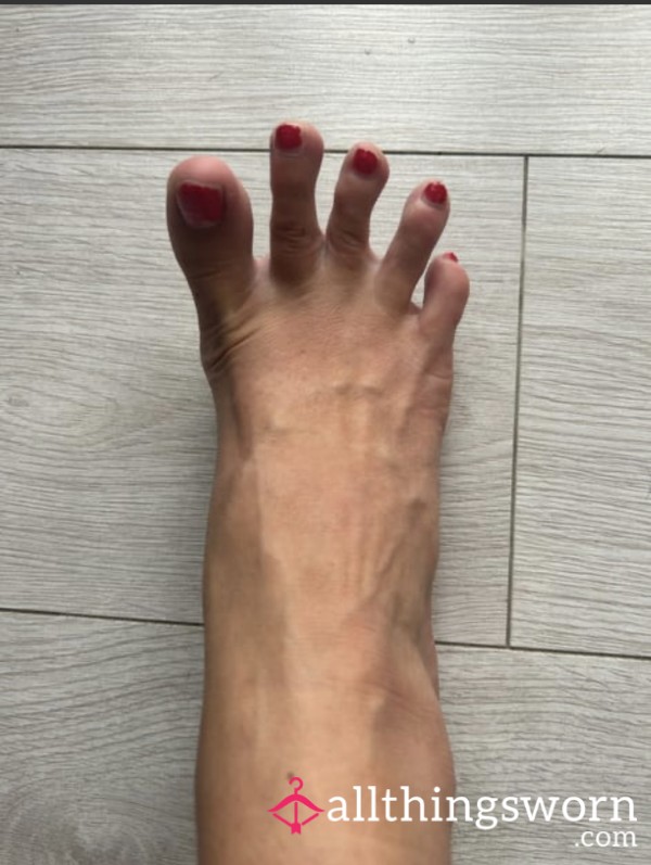 I Have Long Legs And Long Toes.