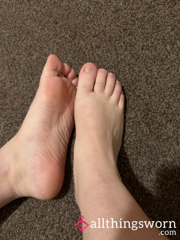 I Know You’re Looking At My Soles