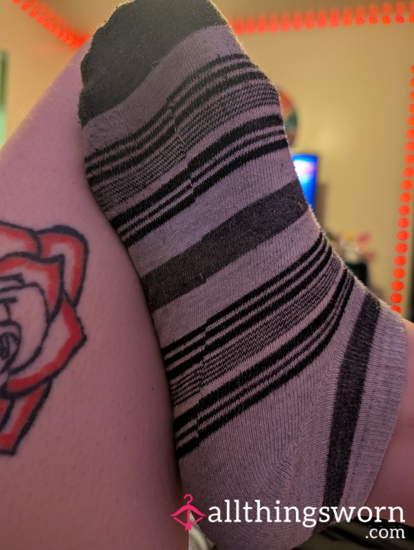I Sell Feet Pics!