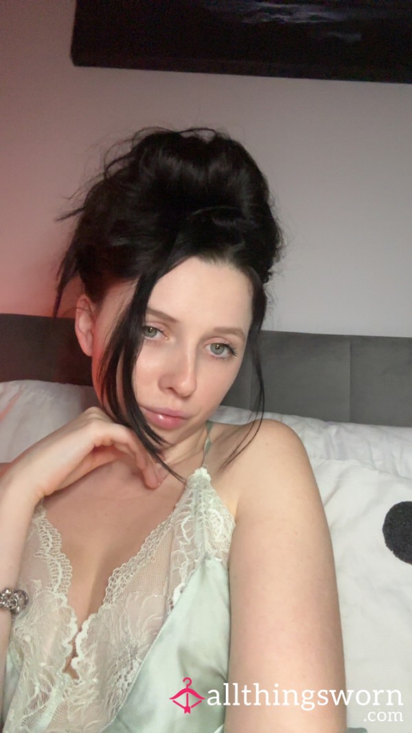 I Talk You Through How I Like To Suck My Di**o, ( Imagining It’s Your C*ck)