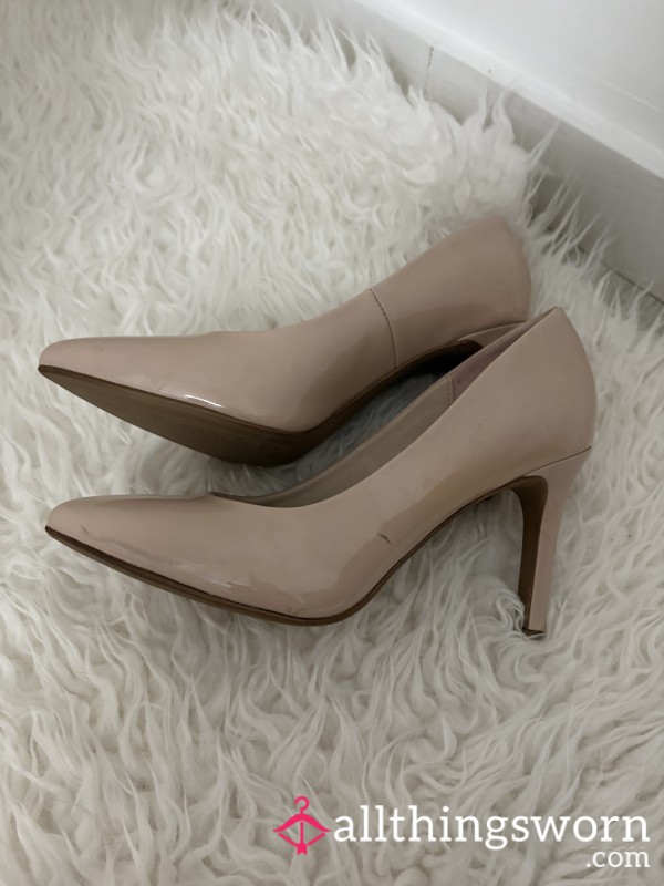 I Wear Them Like A Goddess And You Get A Front-row Seat 👠
