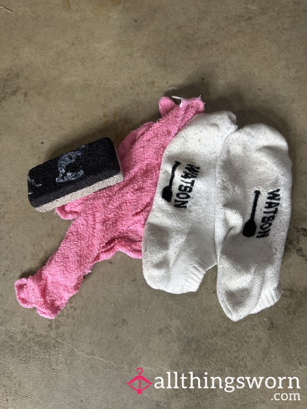 Icky Bundle- SOCKS, FOOT PUMICE, WASH RAG