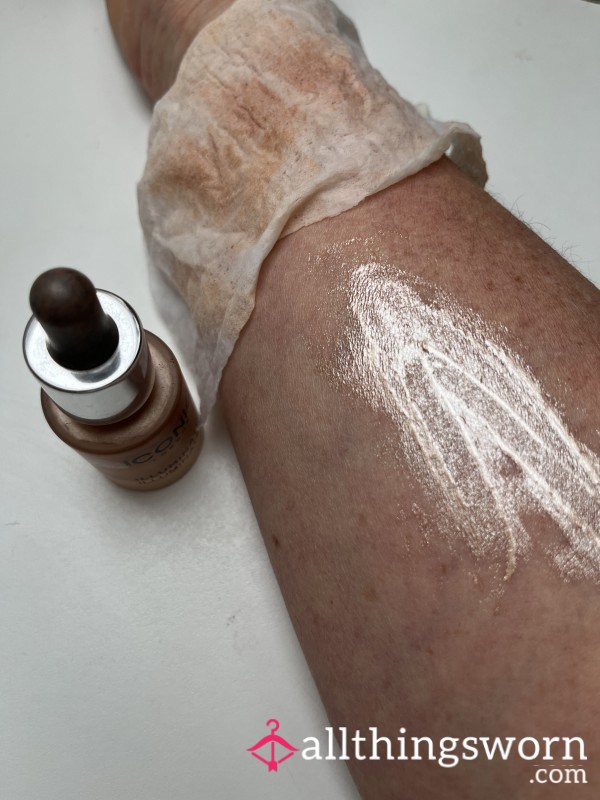 Iconic Make Up Illumanter With A Make Up Wipe Glow Your Skin Up Baby