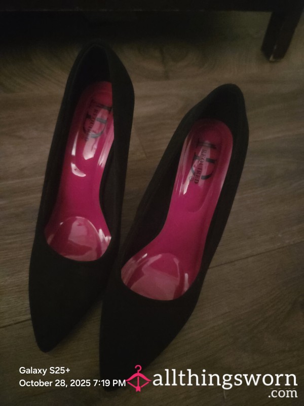 ID REQUIRED HIGH HEELS BRIGHT RED INSOLES BLACK