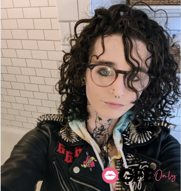 If You Want Something Better... Trans Goth Sk*ter Gf