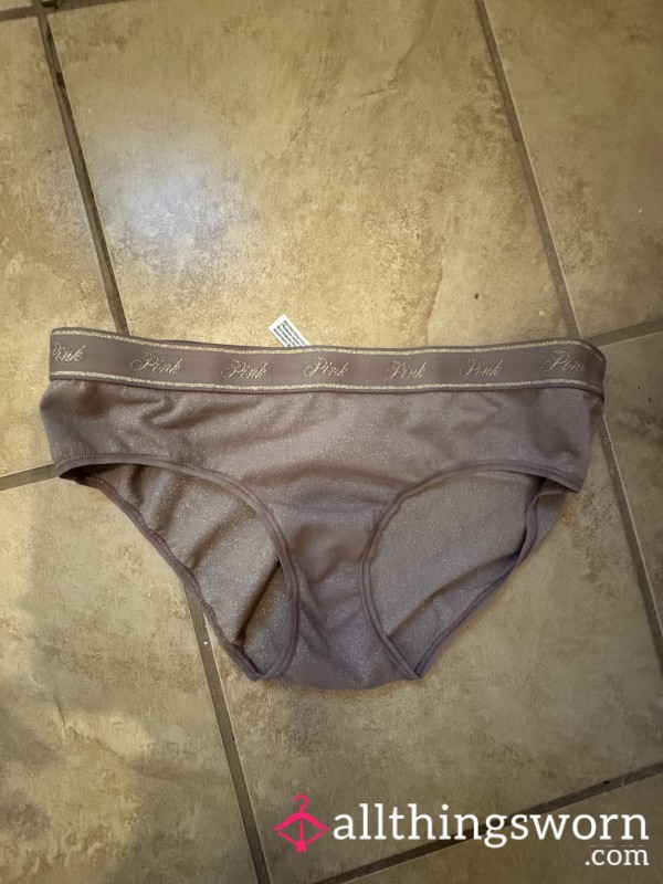 I’m A Bartender And I Worked A Double Shift In These