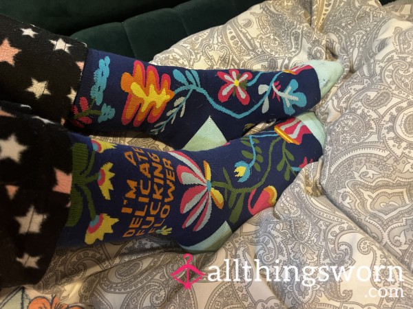 💙 Flor*l Slogan Socks 💙 Well Worn 💙