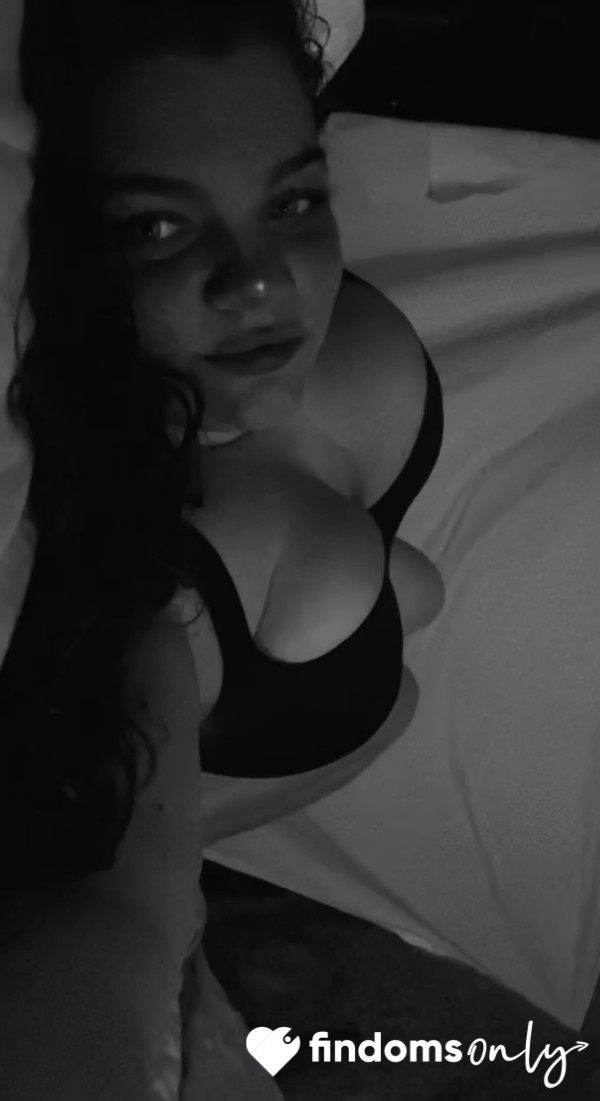 I’m A Natural Goddess, Worship Me