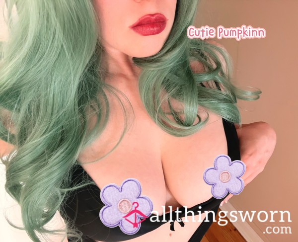 I'm Rubbing Lotion On My Pink Tits
