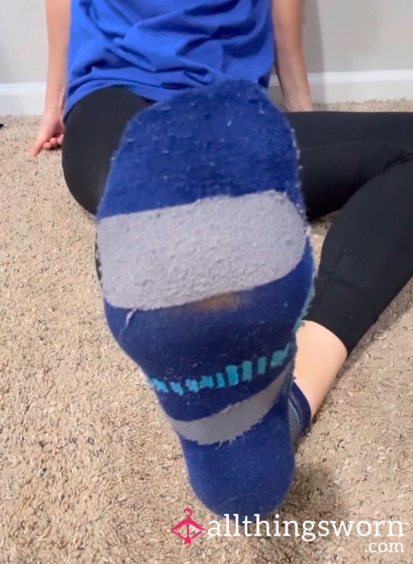 I’m Your Babysitter & I Make You Smell My Dirty Socks 😛 JOI With A Countdown | 9:26 Minutes