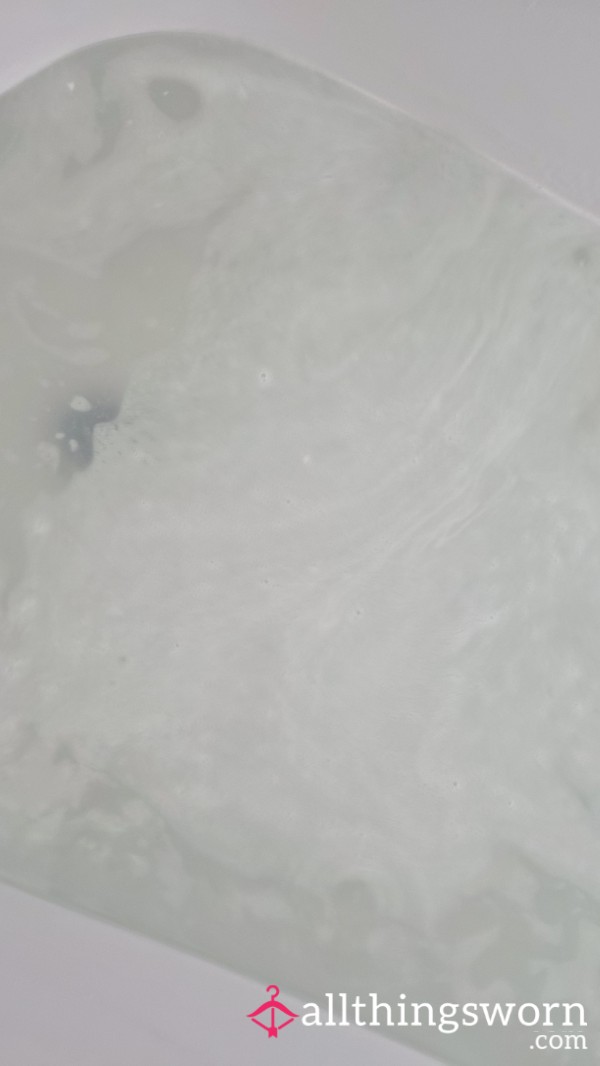 😼 In The Bath