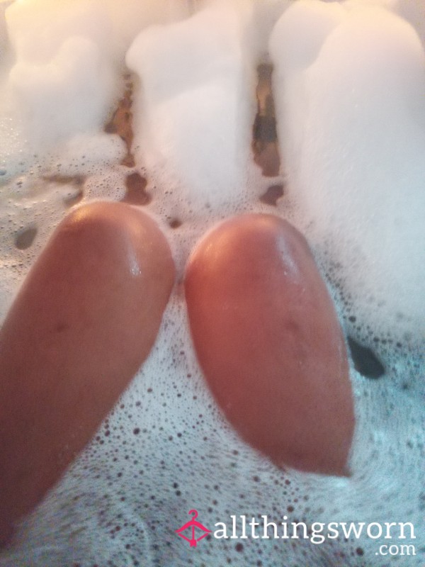 Come And See My Feet And B**bs All Wet 💦 And Soap 🫧🧼 In The  Bath