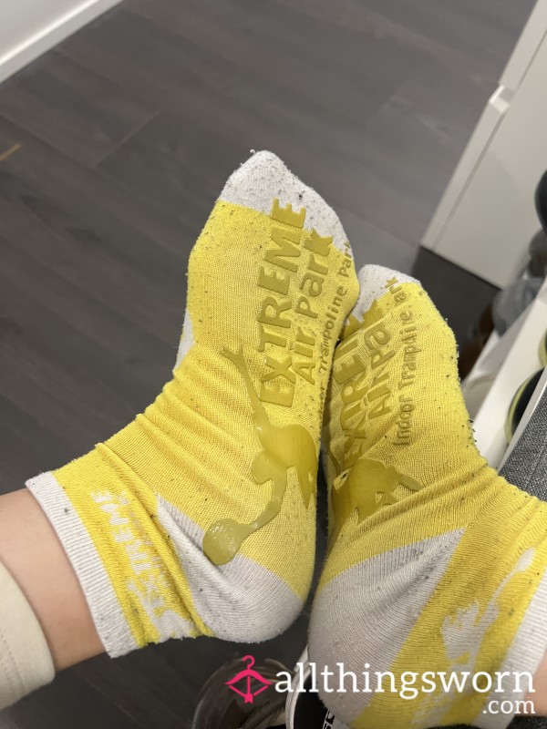 Indoor Trampoline Park Sticky Yellow Socks