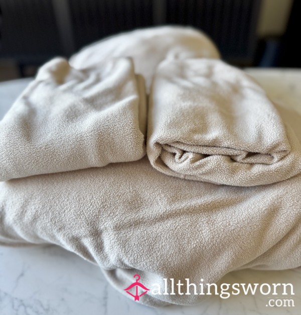 Insanely Soft Fleece Full Bedsheet Set