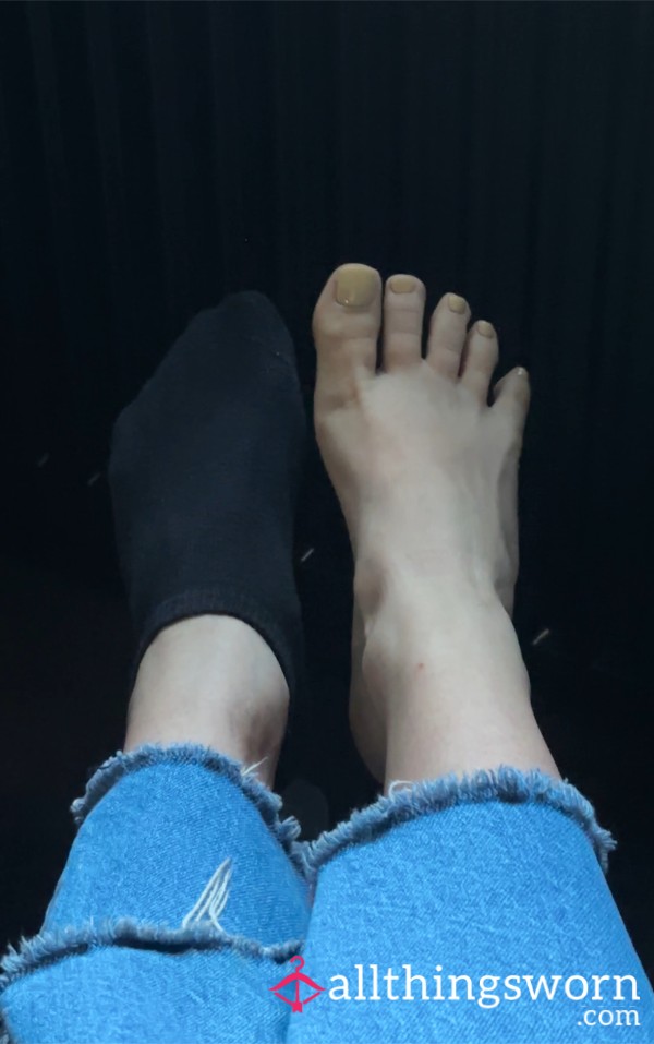 Intensely Aromatic 16-Hour Worn Socks - Tiny Size 33 Feet, Busy Office Day & Walk + Video