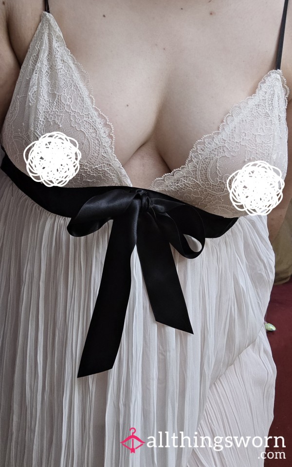 Intimate Lingerie 😍