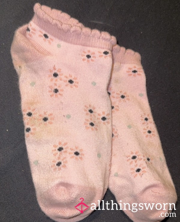 Irresistibly Soft Pink Socks – Cute, Cozy & Impossible To Ignore 💗