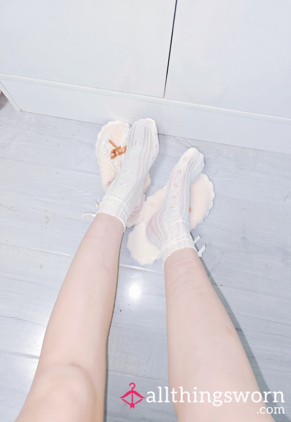 带蝴蝶结的黑色蕾丝网眼中筒袜|带香味的女性眼窝