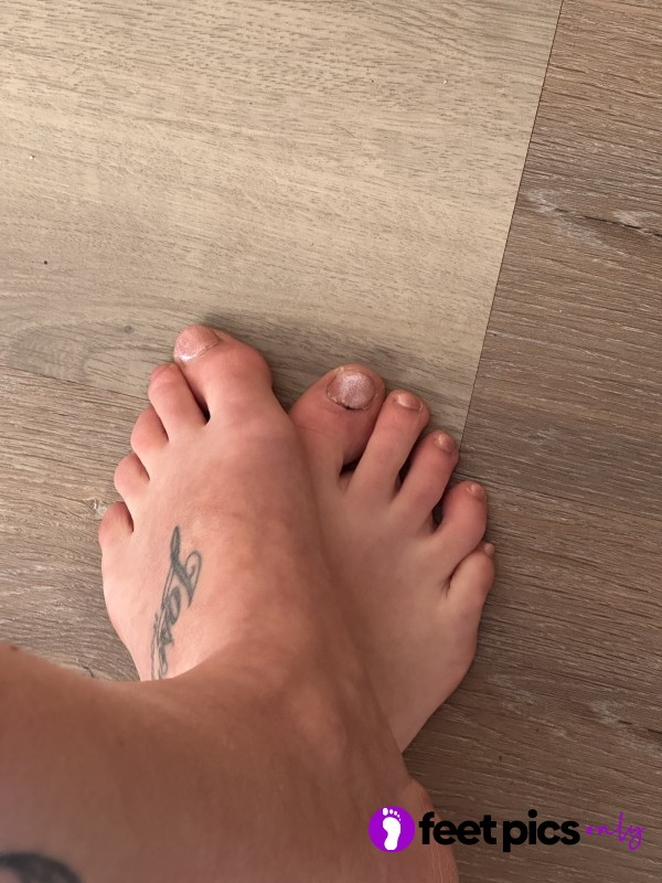 🦶🏼👣