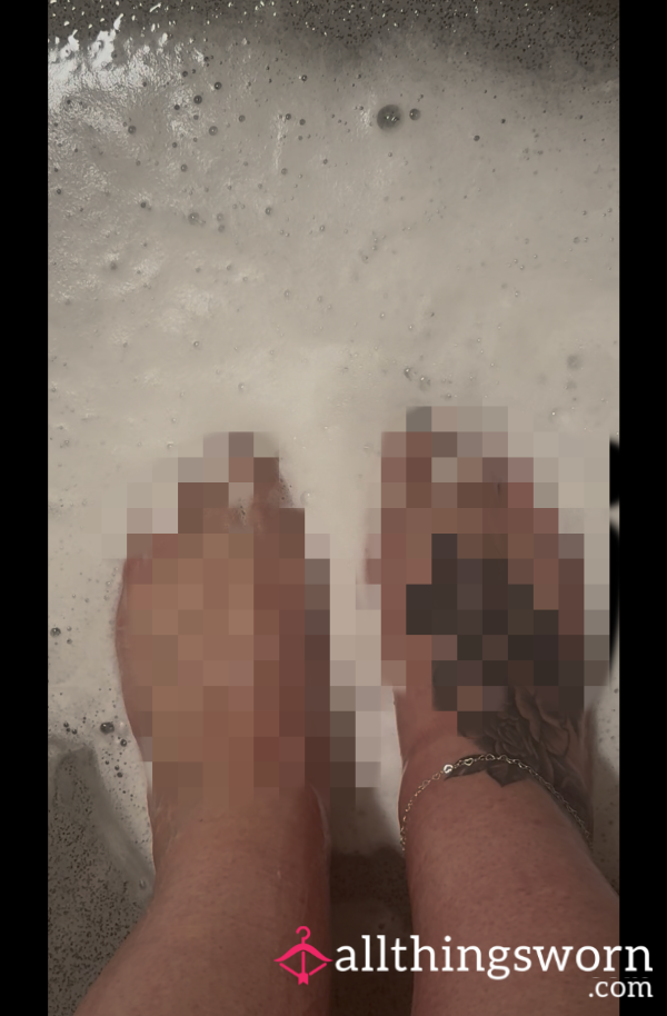 💦 𝓦𝓮𝓽 𝓢𝓸𝓪𝓹𝔂 𝓣𝓸𝓮𝓼 𝓢𝓱𝓸𝔀𝓮𝓻 𝓢𝓹𝓵𝓪𝓼𝓱💦