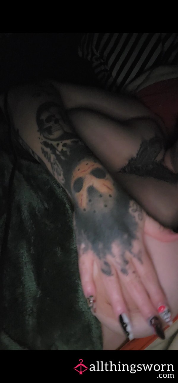 😈