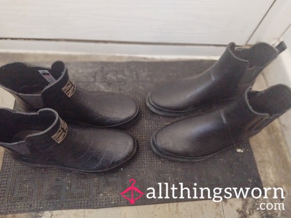Itle: Wellie Boots – Worn By Me & My Twin