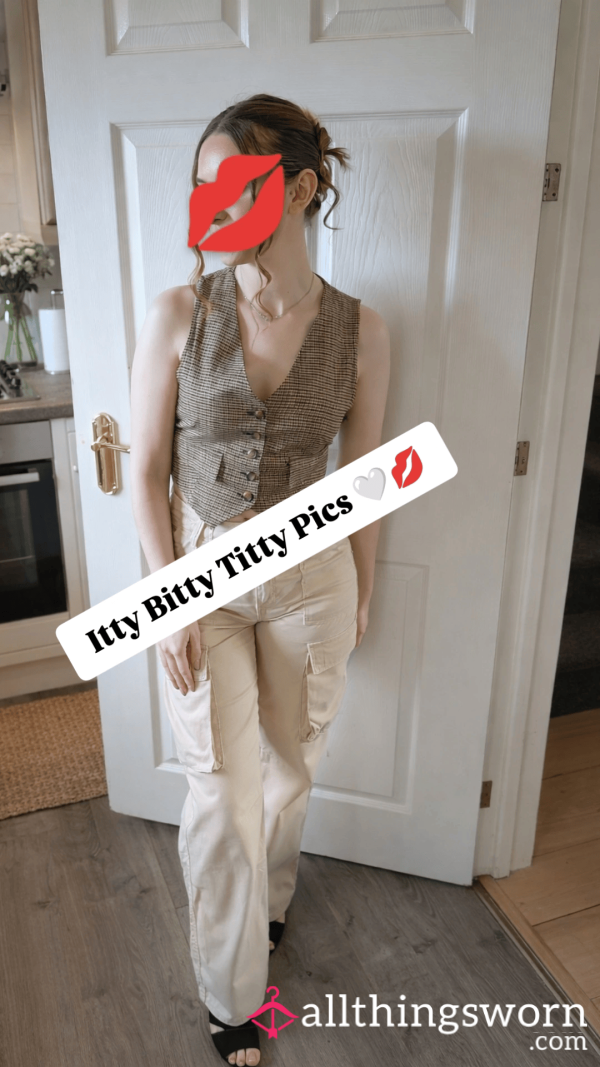 Itty Bitty Titty Pics 🙈💕