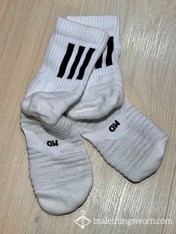 I’ve Just Taken Off These White Socks – The Smell Of Foot Sweat Is Absolutely Overwhelming 🔥 The Soles Are Yellowed, And They’re Still Warm From My Feet. My Thick, Hairy Thighs Are Clamped Ar